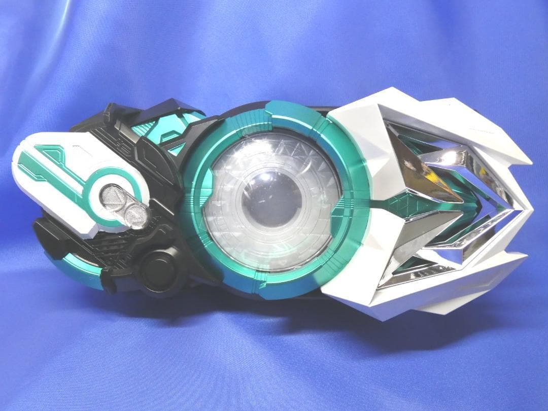 仮面ライダーゼロワン　イズ風ドライバーセット（発光＆重塗装＆音量ブースト）