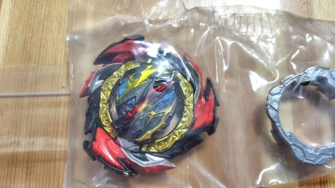 【新品未使用】ベイブレードバースト　デンジャラスベリアル　パーフェクトギア