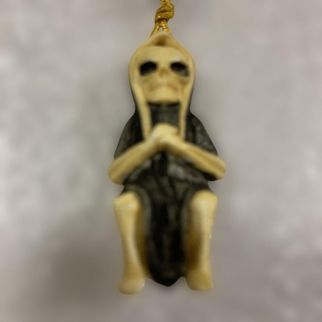 天然素材　地獄使者　彫刻　根付　提げ物