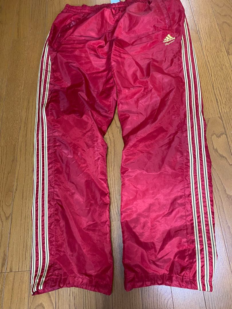 が*る様 アディダスプロフェッショナル ウインドブレーカーセットアップ 赤・白・