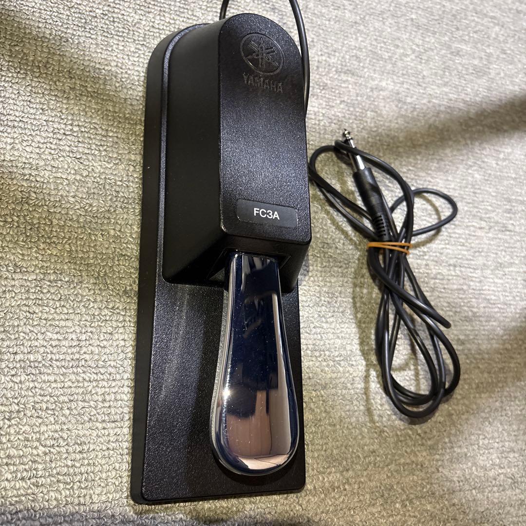 YAMAHA ヤマハ　デジタルピアノ P-121 21年製