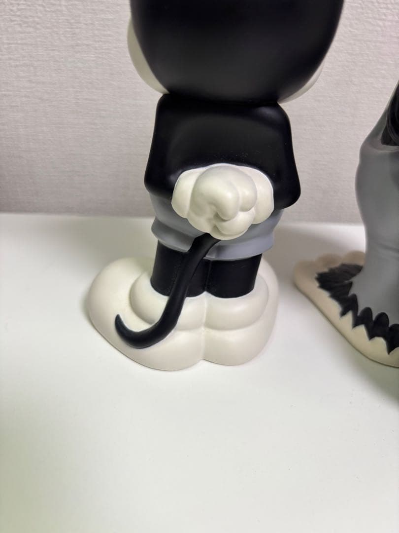 NEIGHBORHOOD ×Disney コラボ 白黒フィギュアセット希少