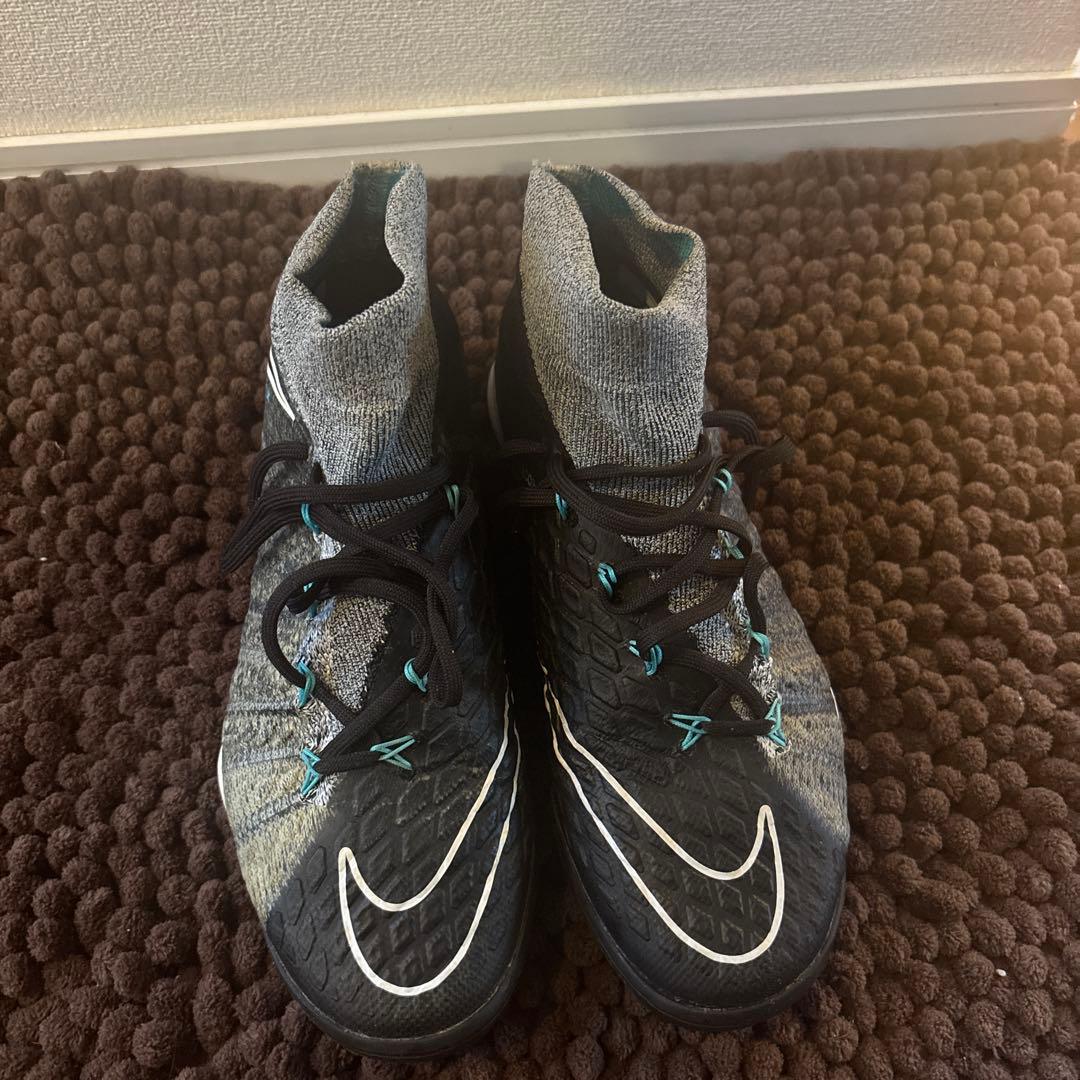 Nike ハイカットトレーニングシューズブラック/グレー