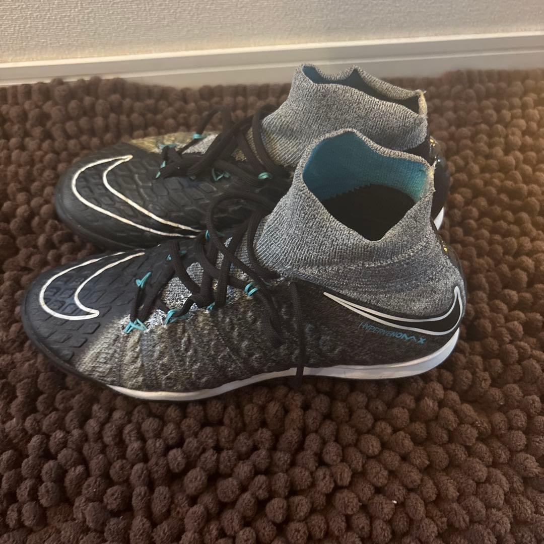 Nike ハイカットトレーニングシューズブラック/グレー