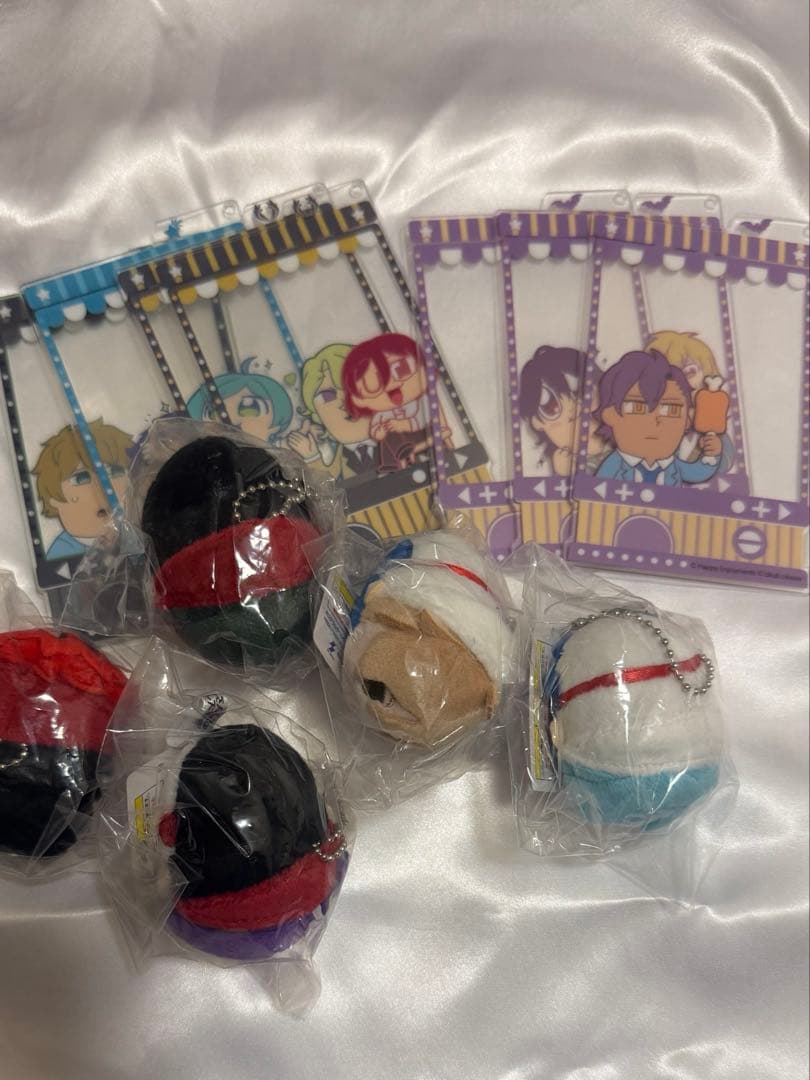 【超大量　新品　まとめ売り】あんスタ 缶バッジ　フィギュア　立体物