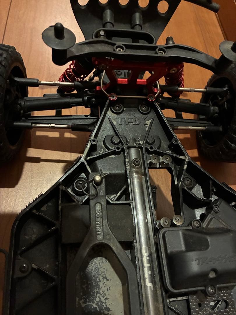 トラクサススラッシュ4X4アルティメイト1/10