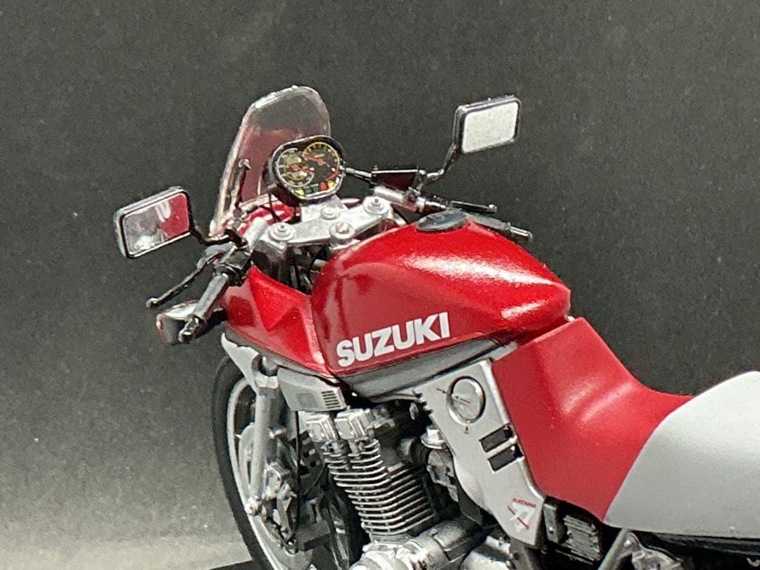 ⑨ スズキGSX1100Sカタナ　ヨシムラマフラー　プラモデル完成品