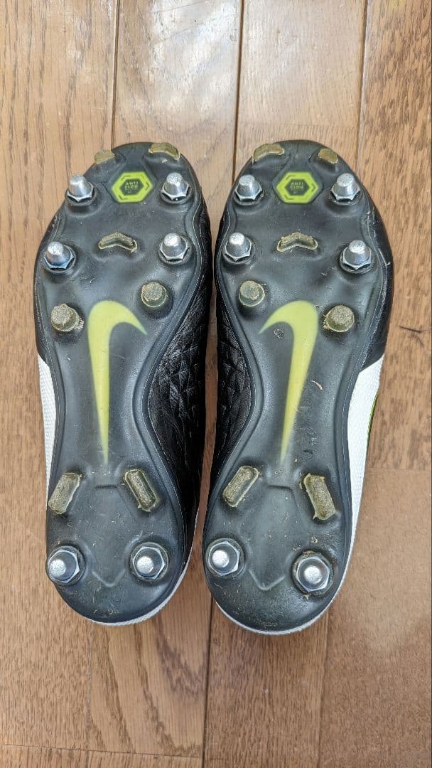 ナイキ ティエンポレジェンド8 SG ACC　サッカースパイク　NIKE