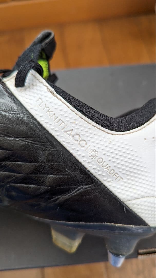 ナイキ ティエンポレジェンド8 SG ACC　サッカースパイク　NIKE