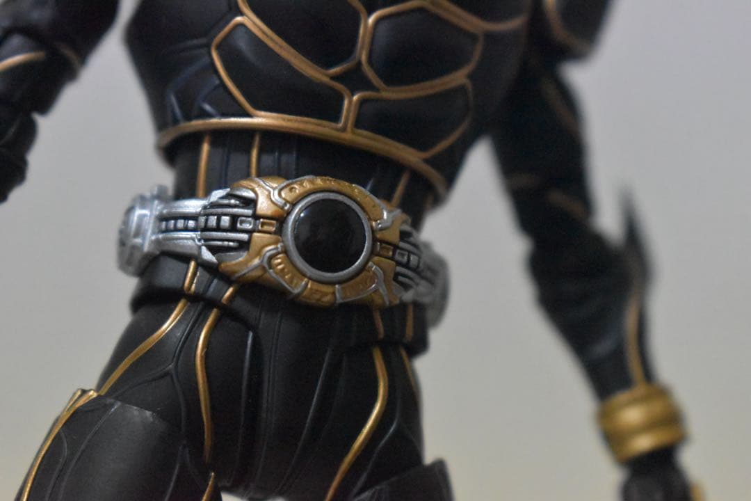 k*y様 【状態要確認】真骨彫 仮面ライダークウガ アルティメットフォーム