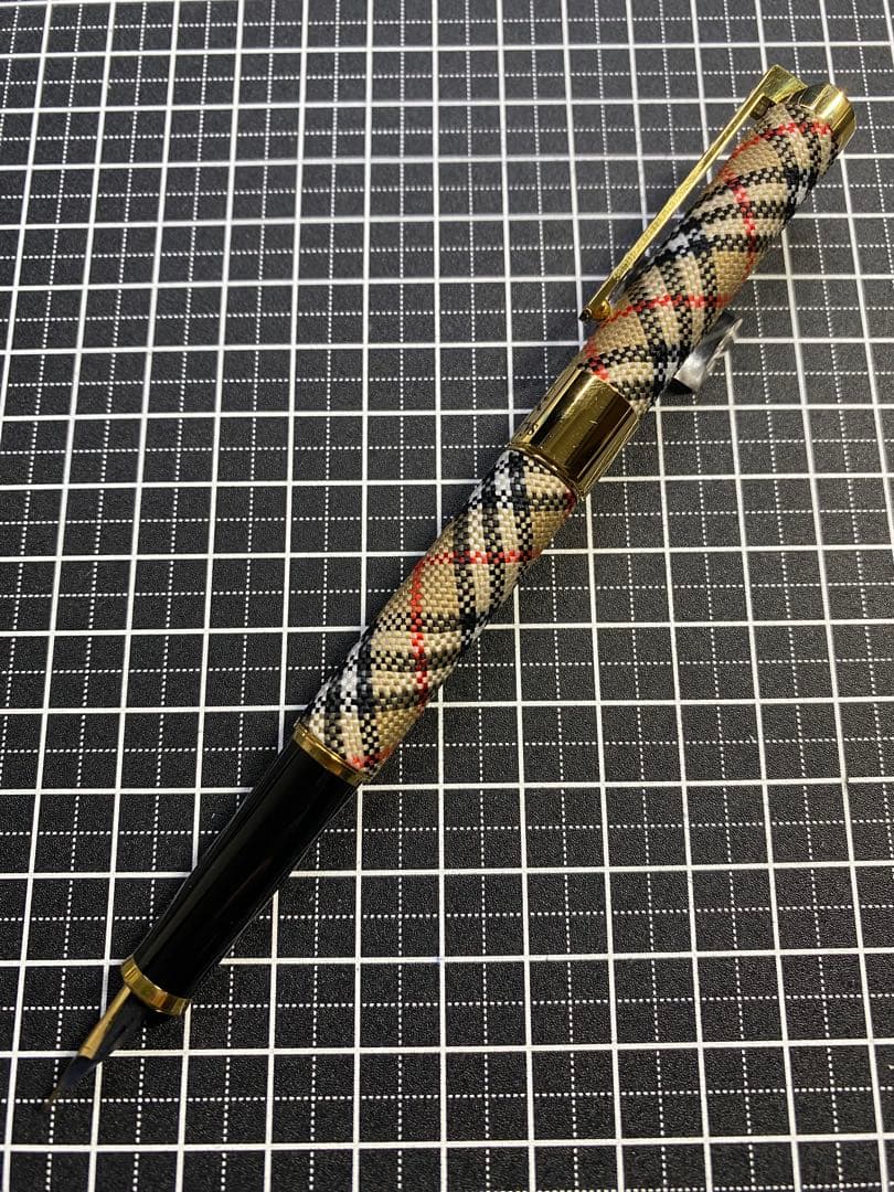 Burberry NOVA 布張り　万年筆　字幅M
