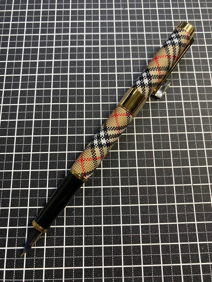 Burberry NOVA 布張り　万年筆　字幅M