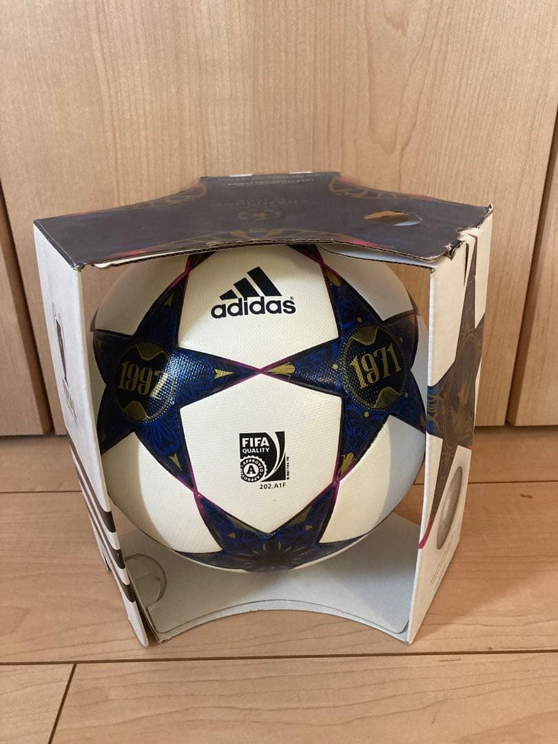 フィナーレ Wembley ウェンブリー　アディダス ボール