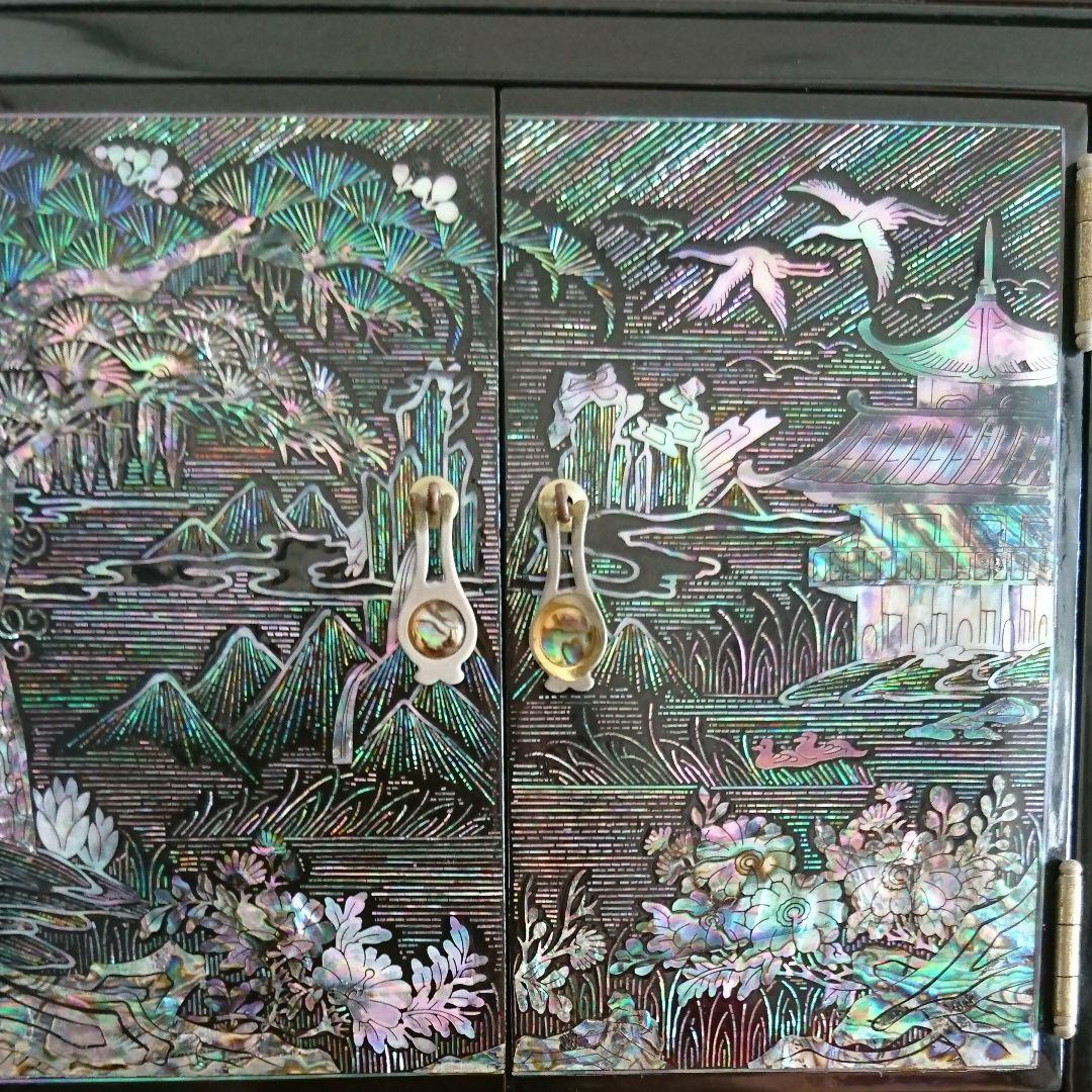 螺鈿のアクセサリーケース