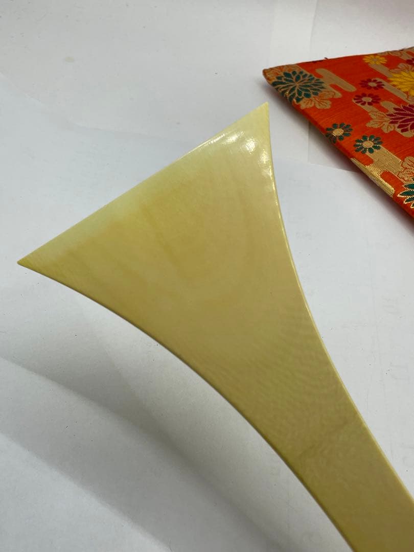 天然素材　バチ　重さ約　100g