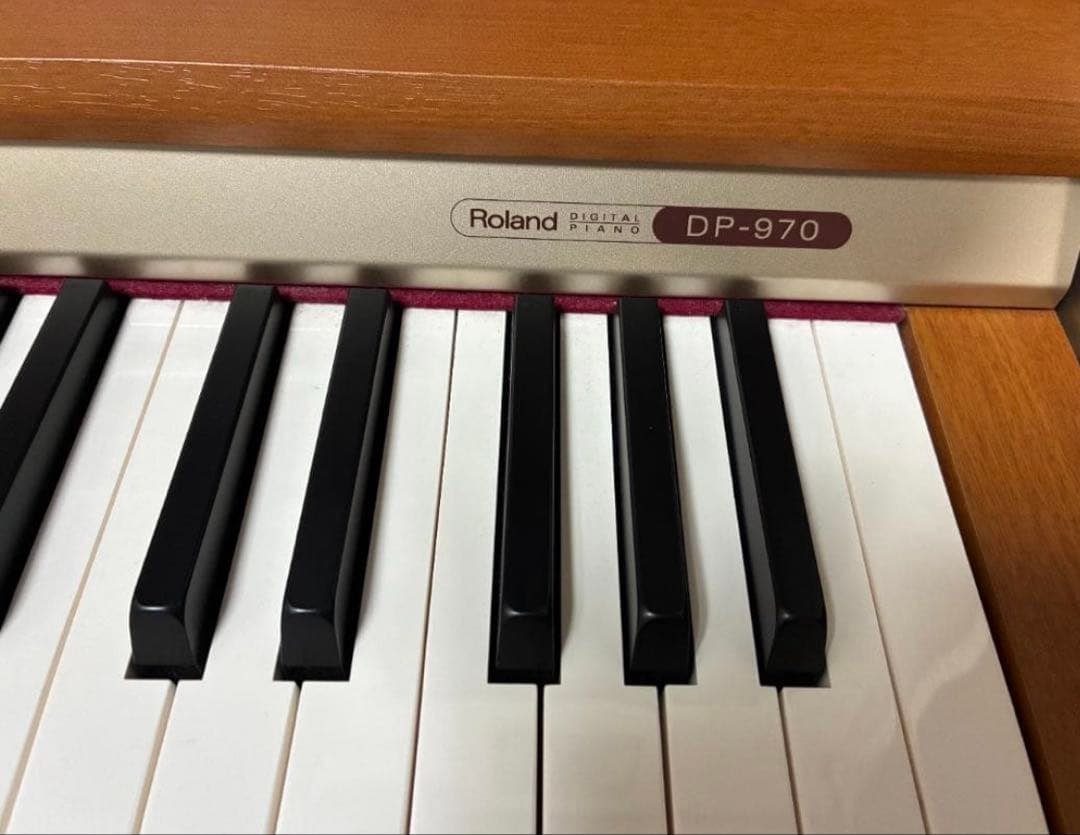 【Shig Tutさま専用】①ローランド DP-970 電子ピアノ本体のみ