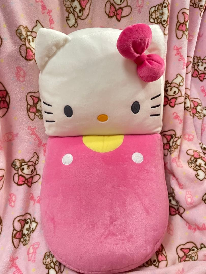 キティ　ぬいぐるみ　座椅子　クッション　ピンク　サンリオ　マイメロ