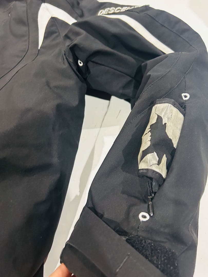 DESCENTE デサント スキーウェア　M　デモ　ジャケット　パンツ　セット