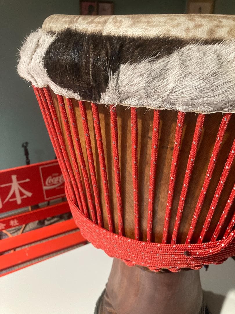 ジェンベ、ジャンベ、Djembe,ジンベ、ギニア製　アカジョ胴材