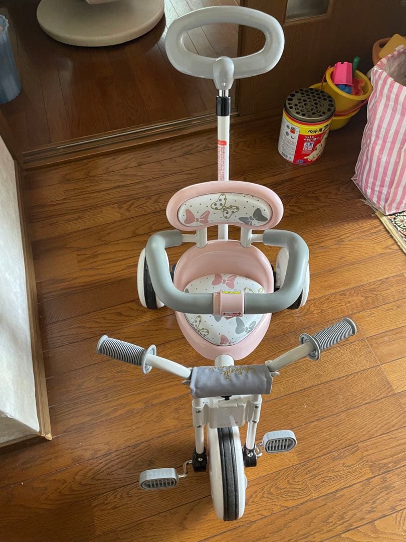 引取り限定　　ミニーちゃん三輪車