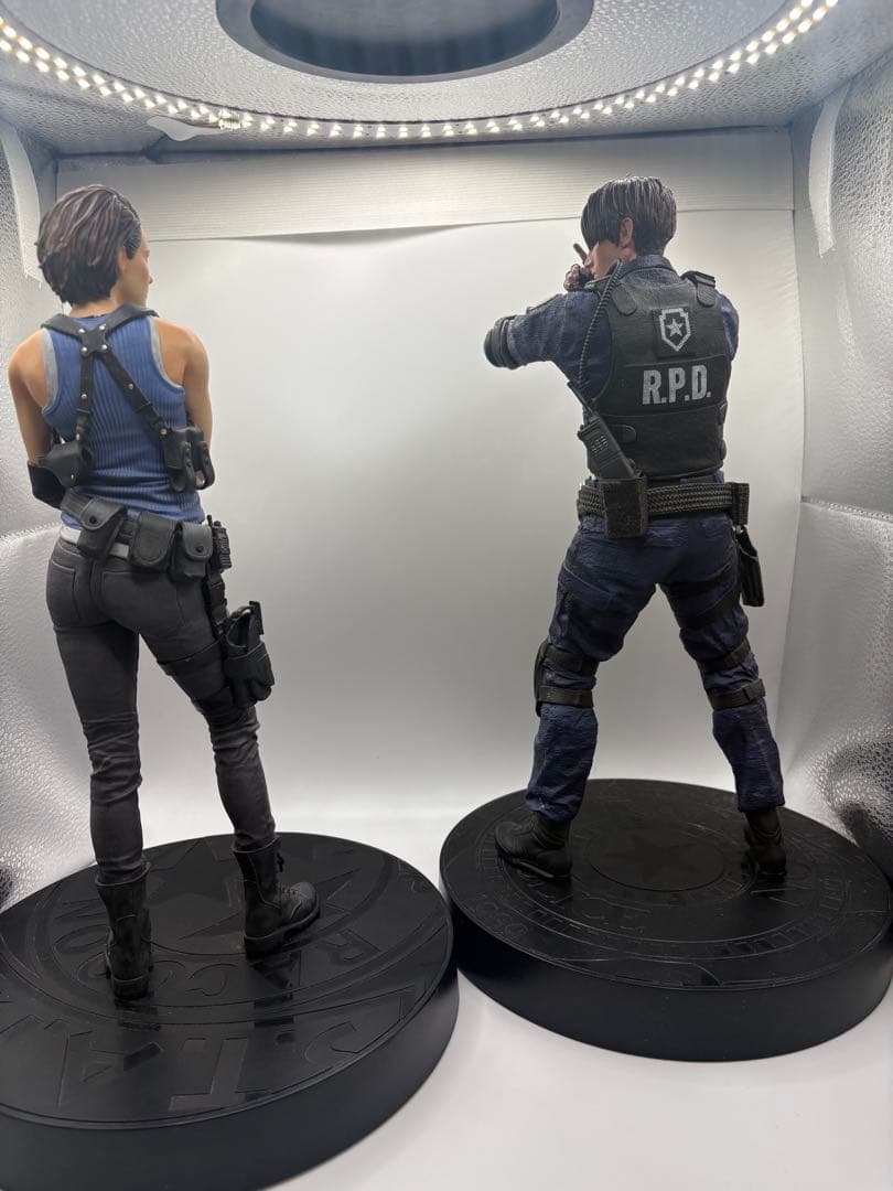 バイオハザード re コレクターズエディション レオン ジル フィギュア