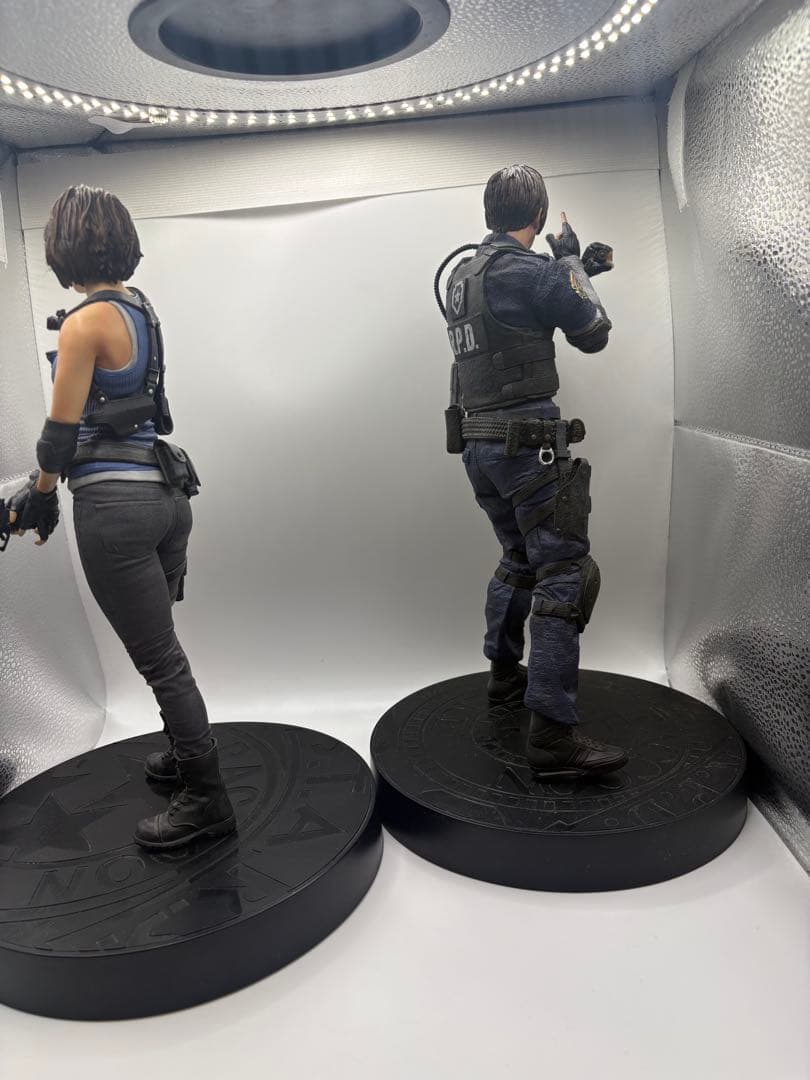 バイオハザード re コレクターズエディション レオン ジル フィギュア