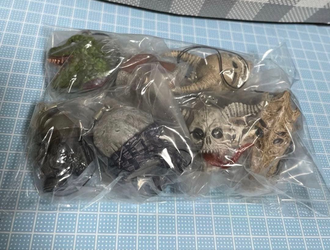 ドロヘドロ ヘッド マスコット フィギュア ストラップ 7種 コンプ メルカリ便