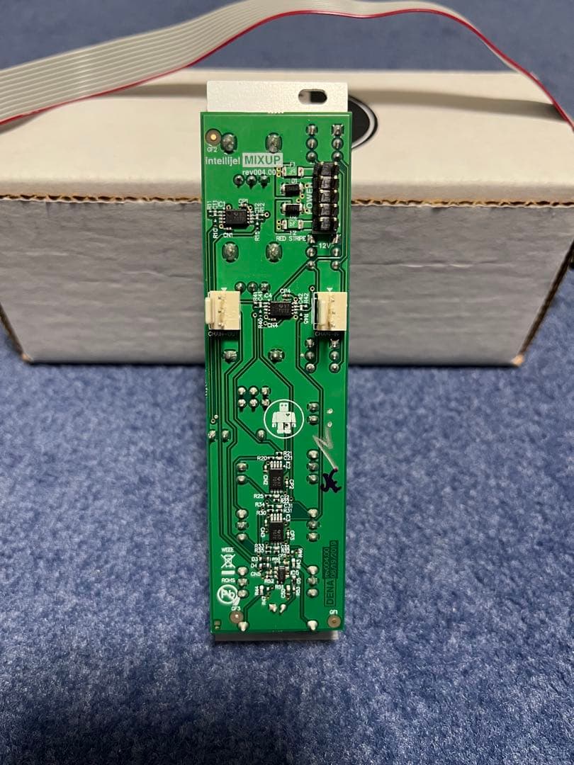 Intellijel Mixup 4入力ミキサー A