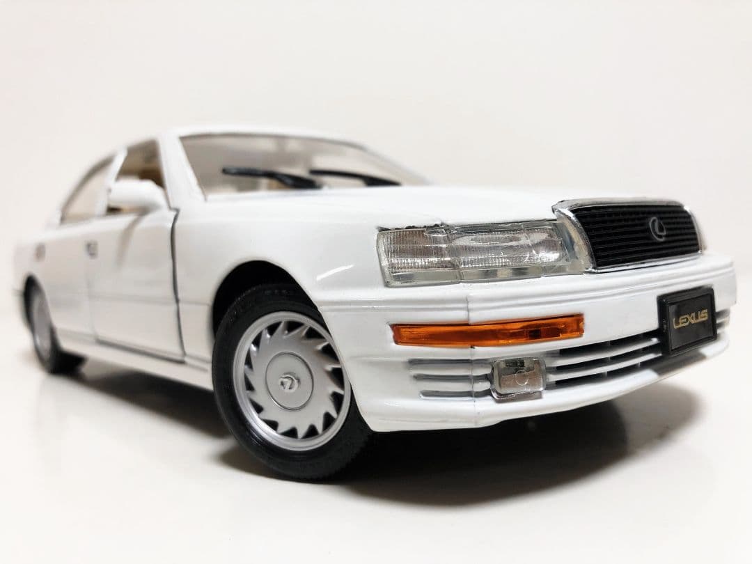 激レア/Lexusレクサス LS400 絶版 1/18
