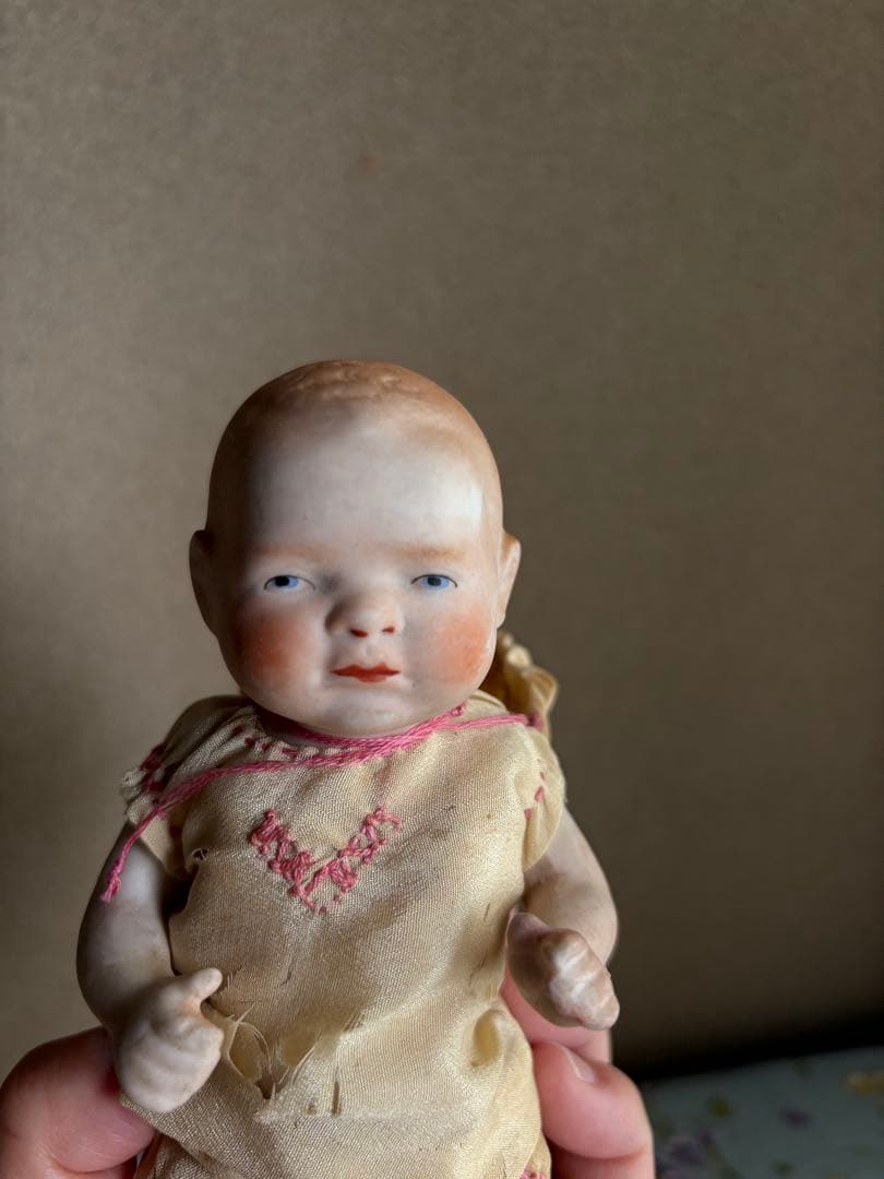 メイドインジャパンの小さなベビー