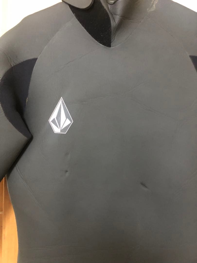 レア⭐︎Volcom ボルコム セミドライスーツ 4✖️3 USLサイズ メンズ