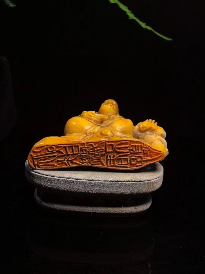 中国古美術・沈思羅漢の印鑑・寿山金糸田黄石印章・純手彫り・風水開運・案頭・文房具