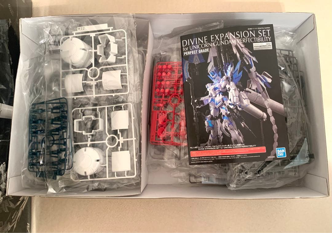 【送料込 2点】MG 1/100 & PG 1/60 ユニコーンガンダム 未組立