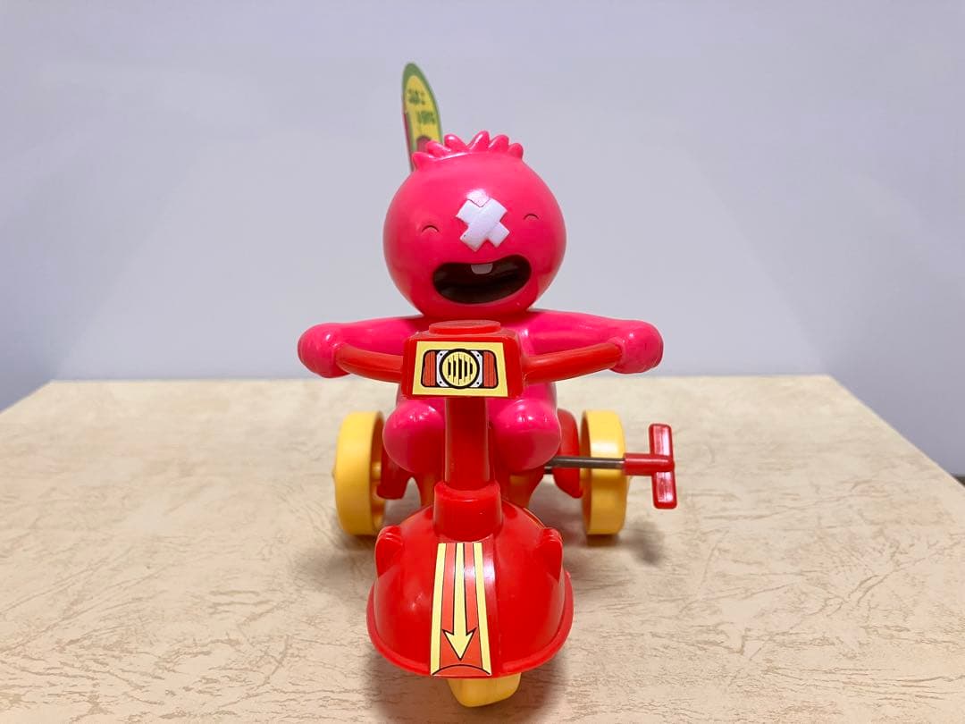 こんなこいるかな　ゼンマイ式ベル付き三輪車