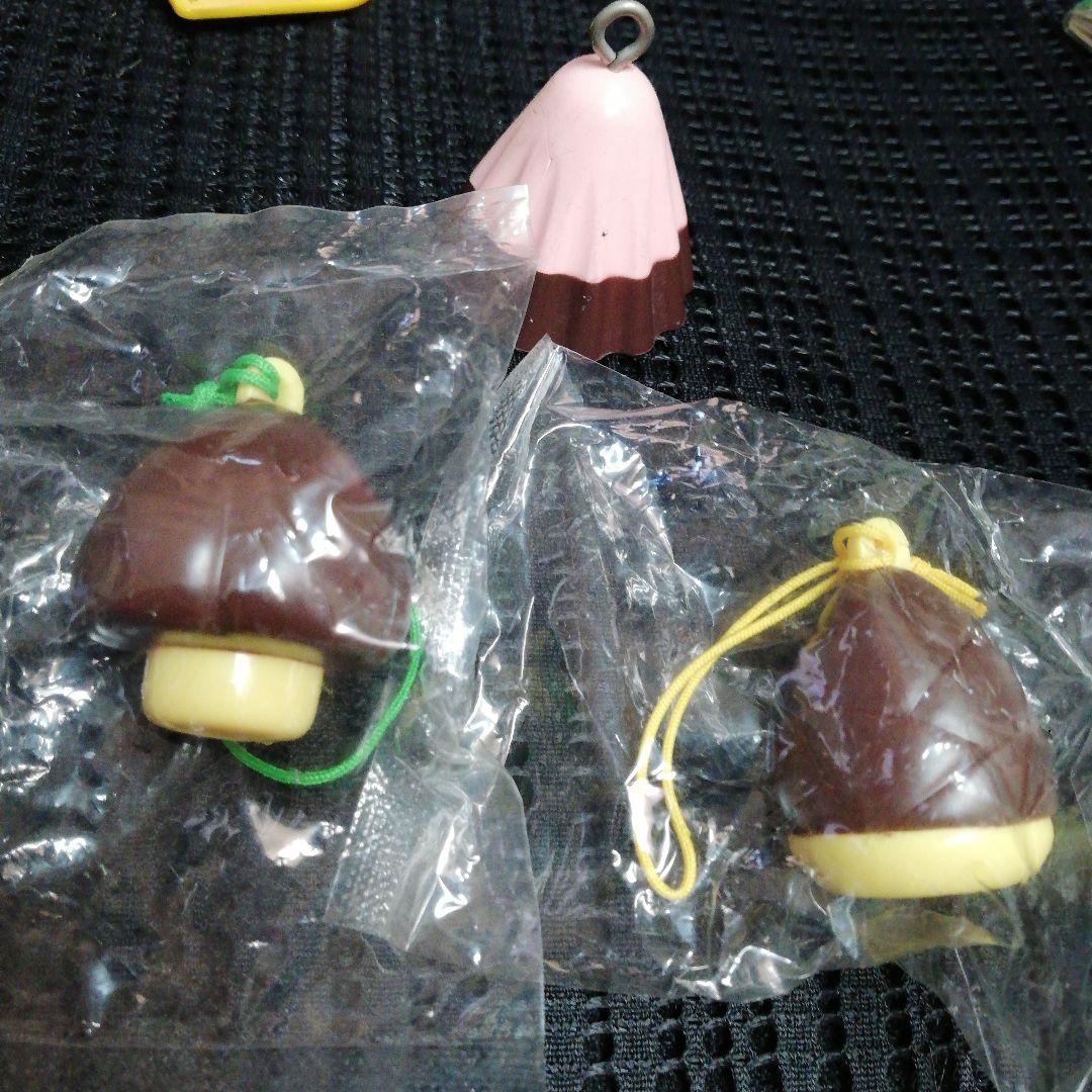 S*a様 森永キョロちゃんホルダー明治たけのこの里 アポロきのこの山キーホ