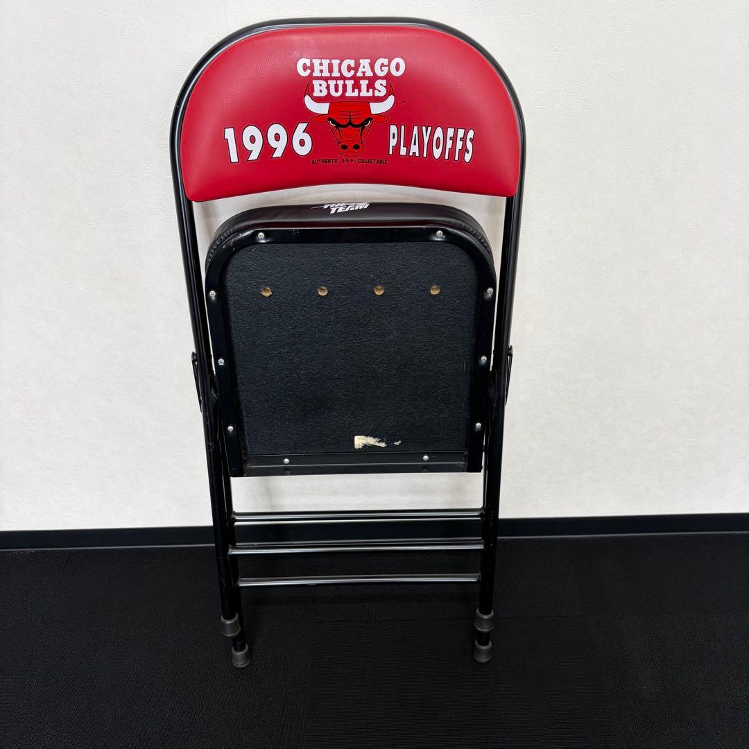 シカゴ　ブルズ　折りたたみチェア PLAYOFFS 30周年 赤