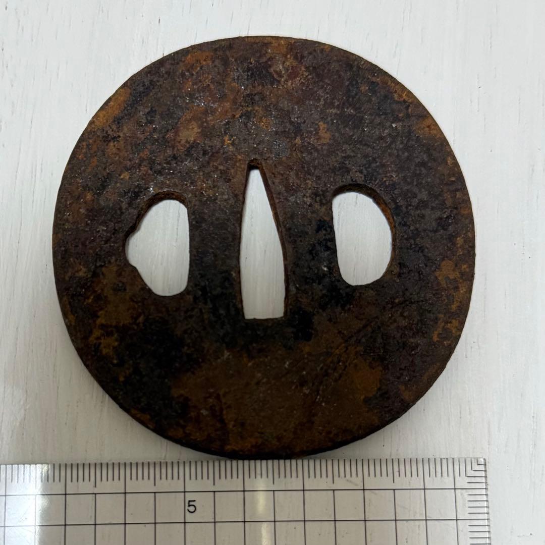 刀の鍔　丸　鉄