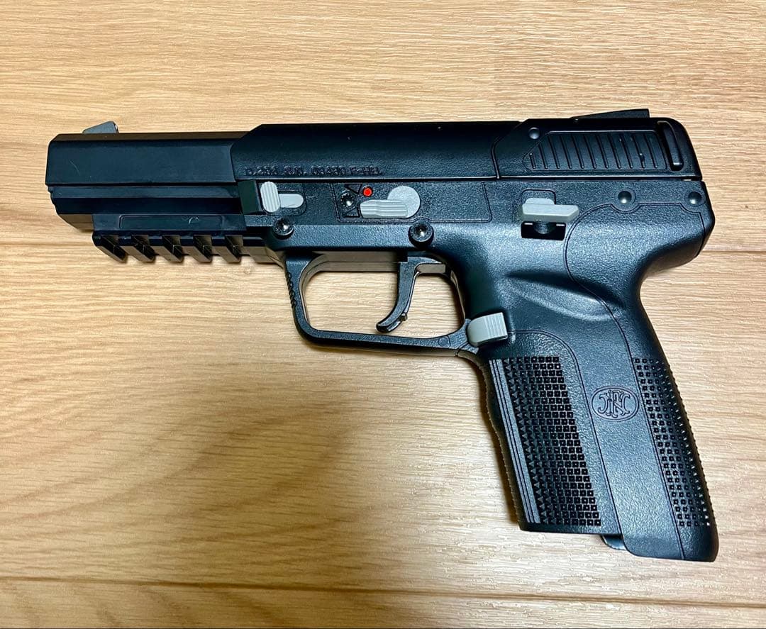 【美品】FN5-7 ガスブローバック ブラックモデル