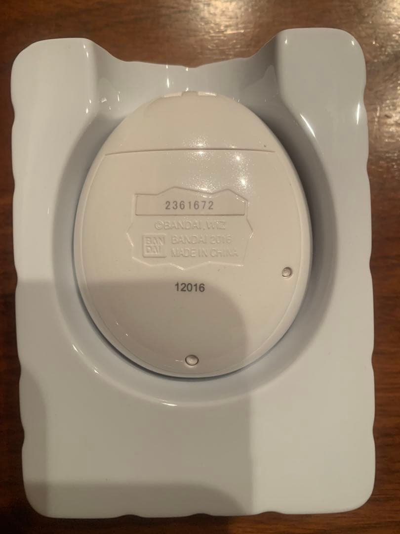 たまごっちみくす　20周年記念ロイヤルホワイト