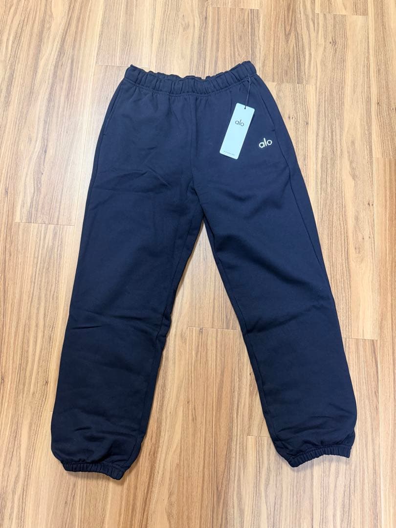 新品タグ付き alo ブラック スエット M