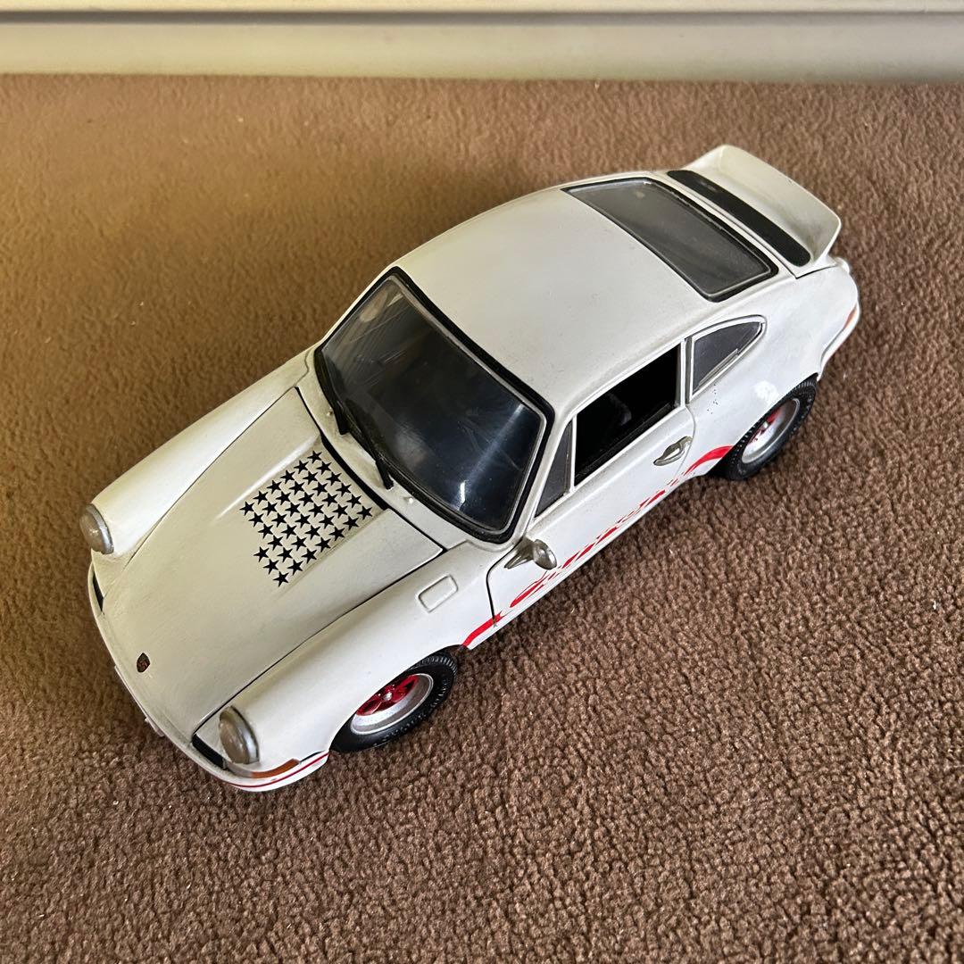DB13★ミニカー★ オートアート製 1/18 スケール ポルシェ911 カレラ