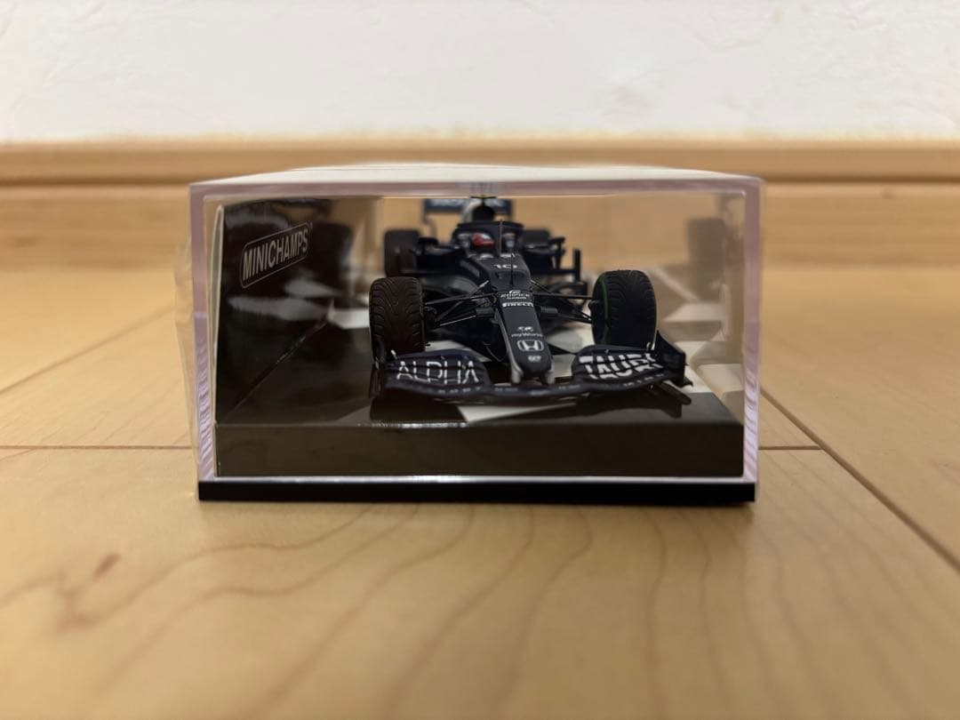 ミニカー MINICHAMPS AT02 P.GASLY 1/43