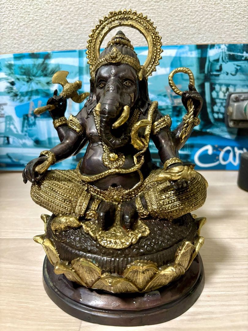 金属製 ガネーシャ像 黒と金