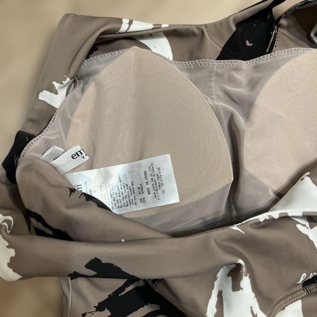 エミヨガ emmiヨガウェア　ブラトップ&レギンス