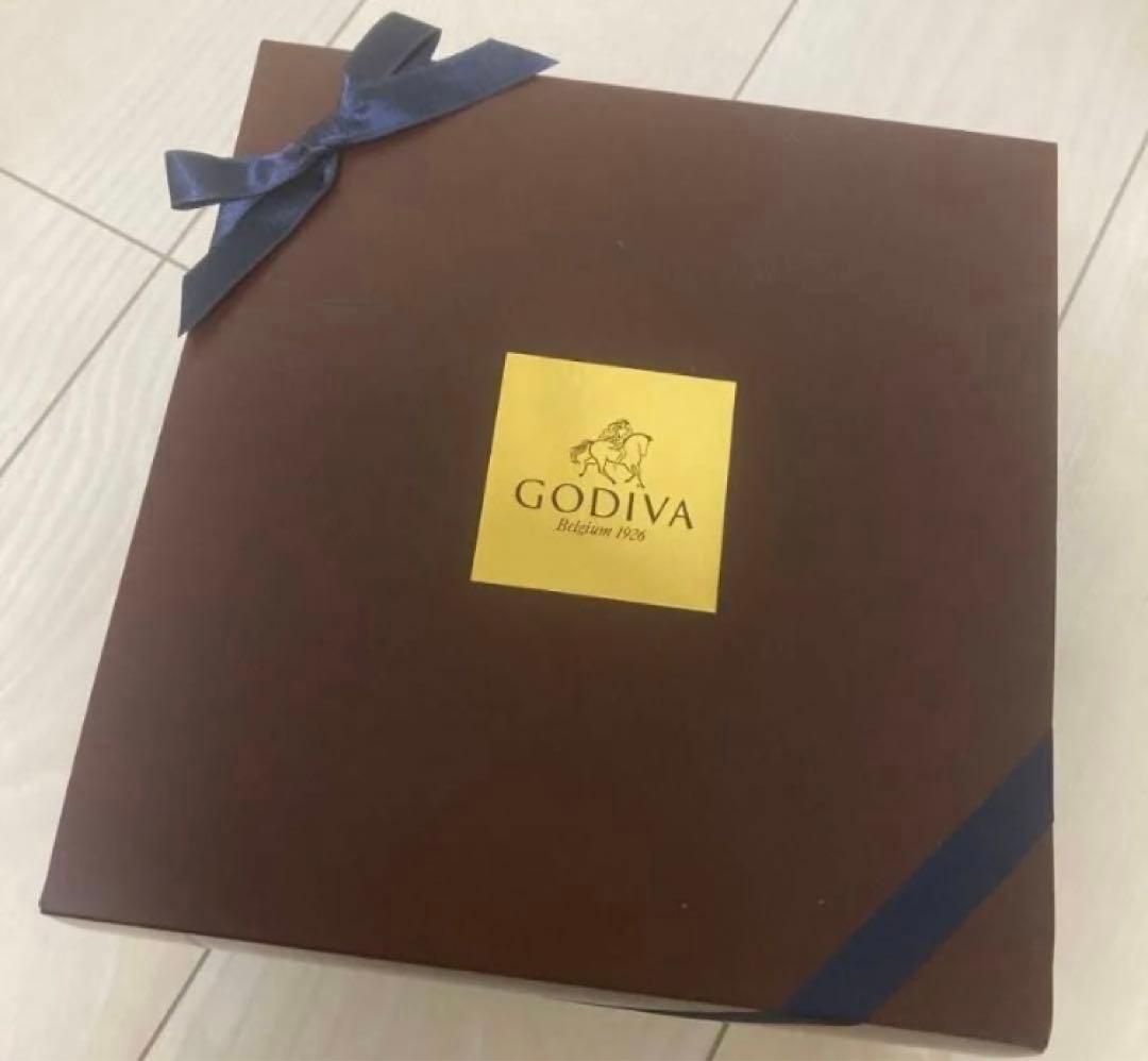 期間限定品　ゴディバ ラグジュアリーボックス チョコレート　定価23,396円
