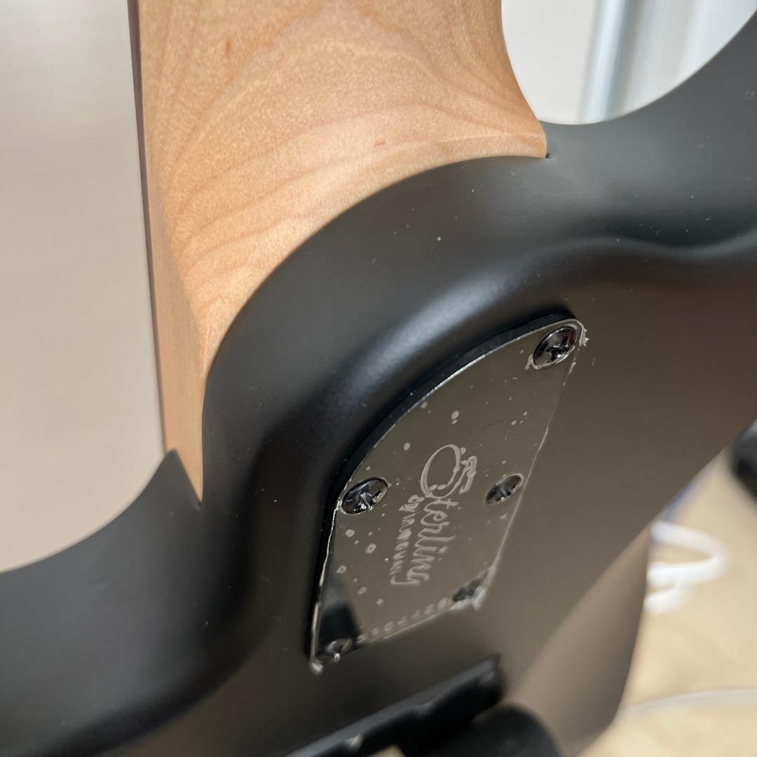 マウン　新品同様　STERLING by Musicman JP60