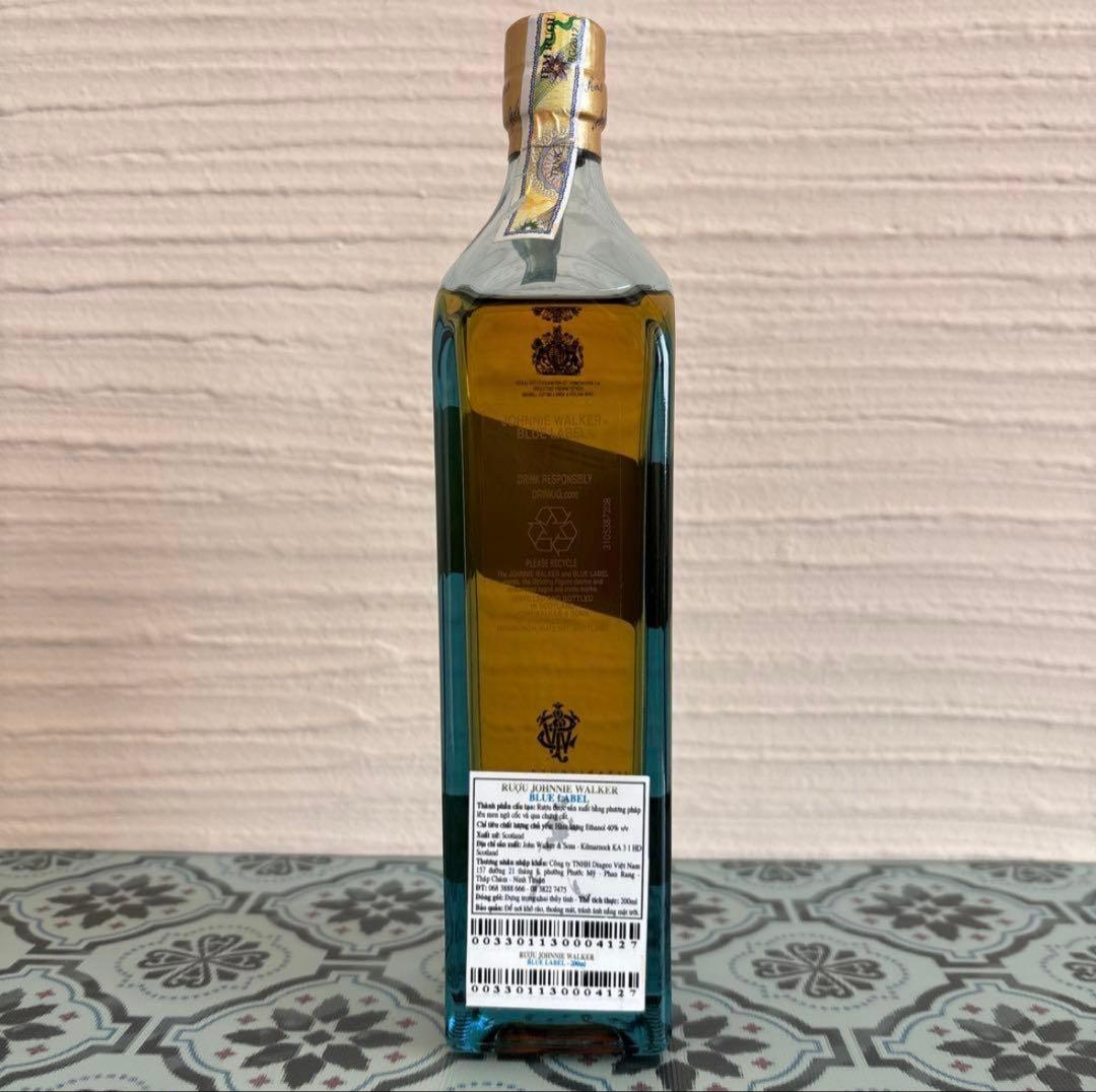 ☆未開封☆ ジョニー・ウォーカー ブルーラベル 200ml