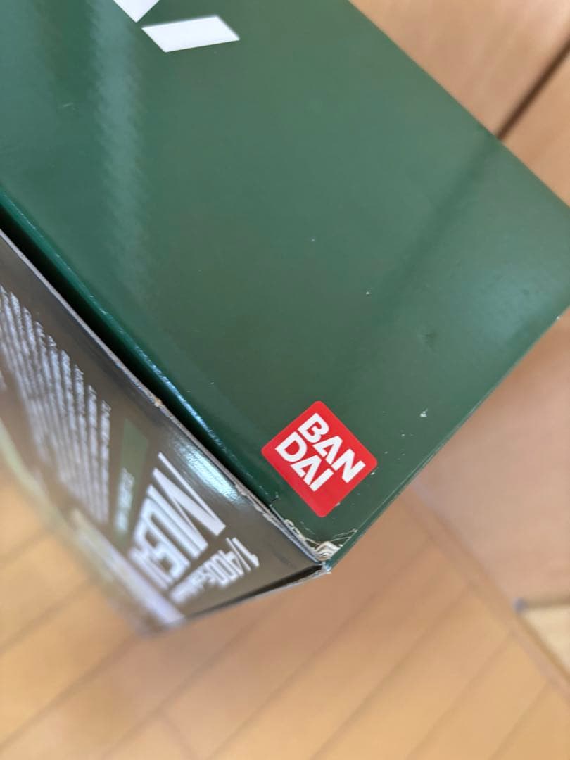 BANDAI プラモデル　ガンプラ　1/400 ムサイ級軽巡洋艦