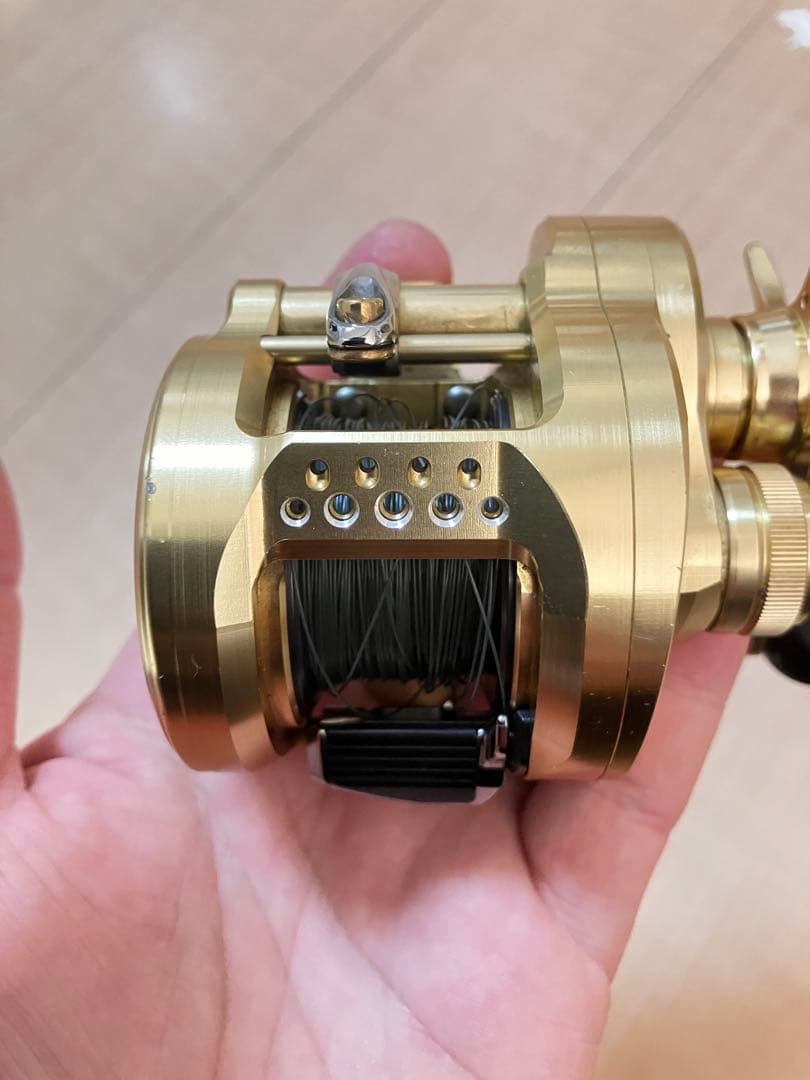 SHIMANO シマノ 21 カルカッタコンクエスト 200HG