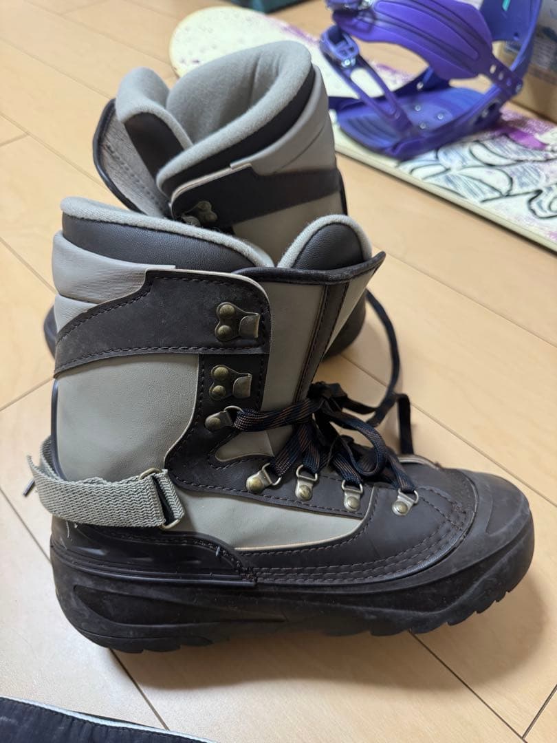 スノーボードビンディング ブーツ付き紫/白